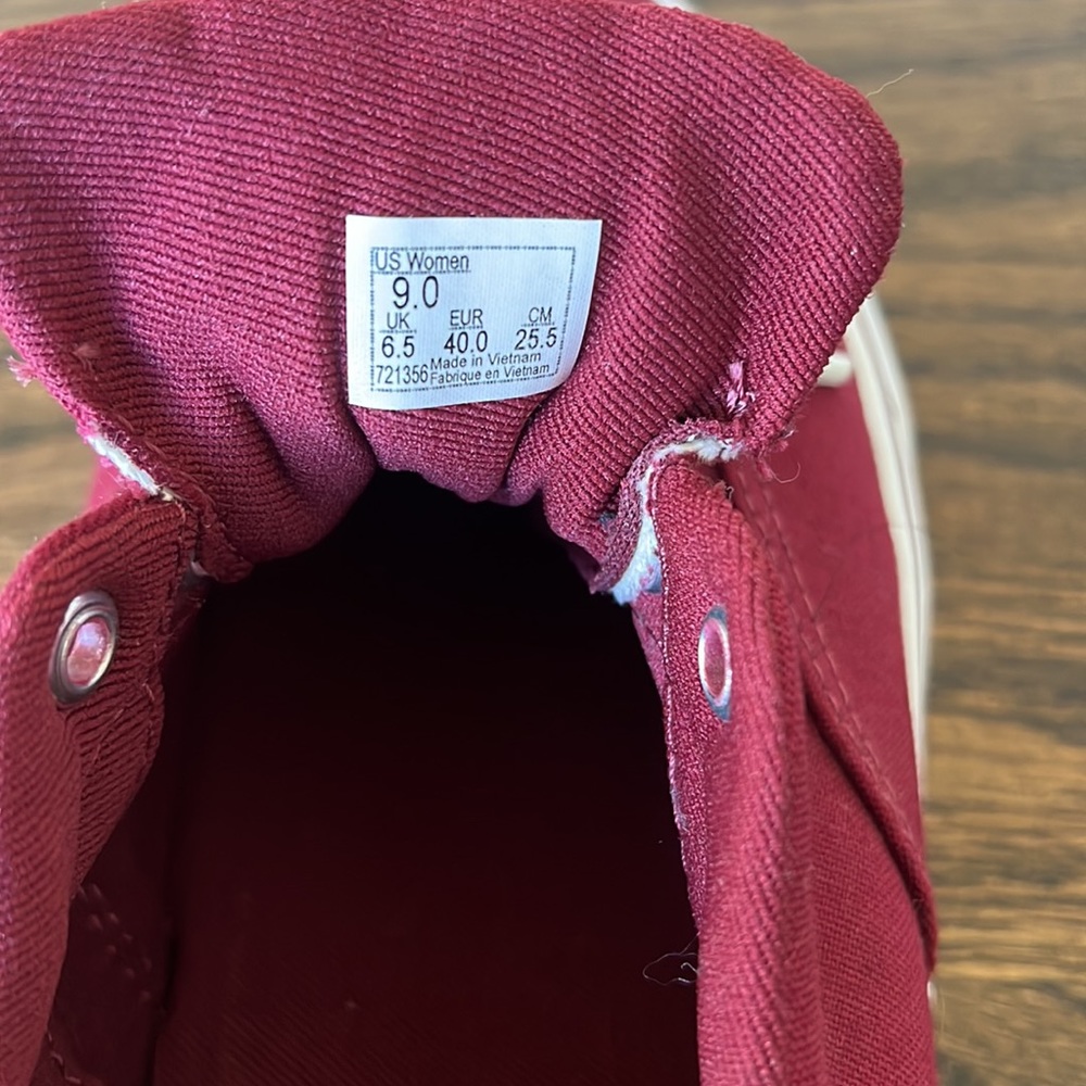 Vans - Picture 3 of 6
